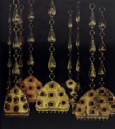 Book cover of Qatari Twentieth Century Jewellery and Ornaments by Dr. Najla Ismail Al-Izzi